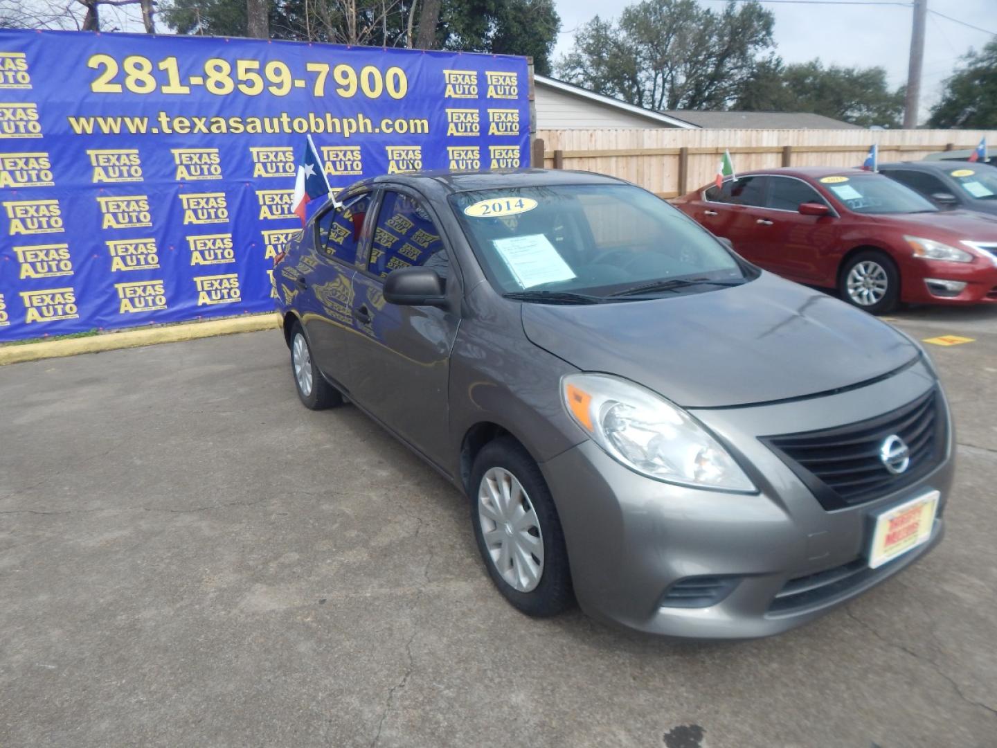 2014 BROWN NISSAN VERSA 1.6 S 5M (3N1CN7AP4EL) with an 1.6L L4 DOHC 16V engine, 5-SPEED MANUAL transmission, located at 16710 Clay Rd., Houston, TX, 77084, (281) 859-7900, 0.000000, 0.000000 - Low Donw. Low Payments. - Photo#3