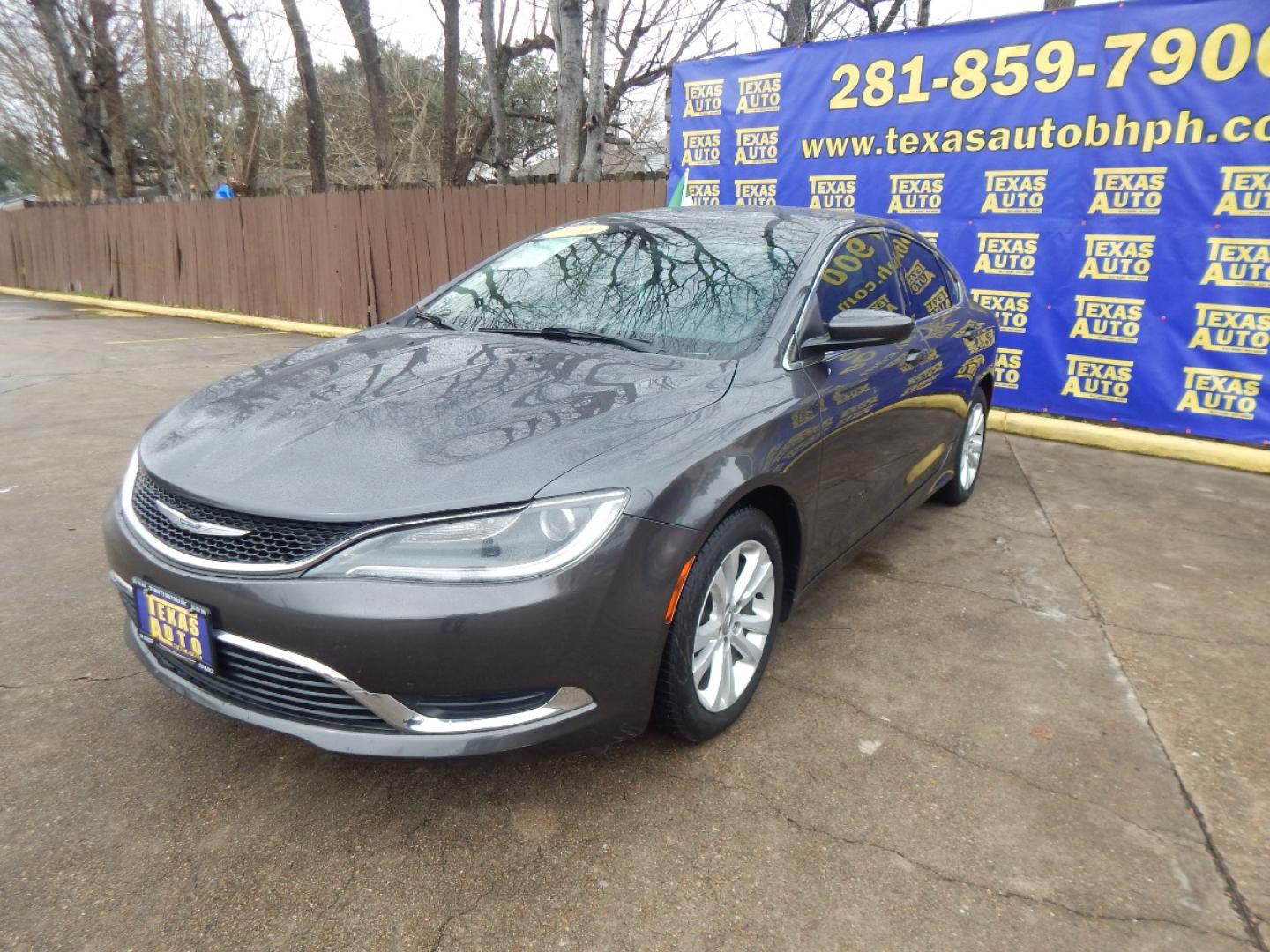 2016 GRAY Chrysler 200 Limited (1C3CCCAB5GN) with an 2.4L L4 DOHC 16V engine, 9A transmission, located at 16710 Clay Rd., Houston, TX, 77084, (281) 859-7900, 0.000000, 0.000000 - Low Donw. Low Payments. - Photo#3