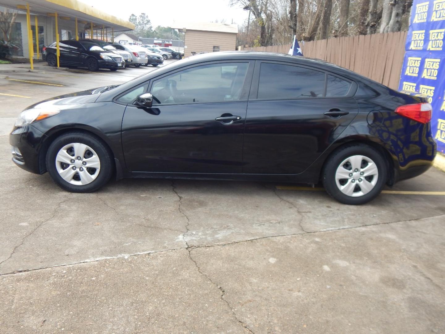 2015 BLACK Kia Forte LX (KNAFK4A64F5) with an 1.8L L4 DOHC 16V engine, located at 16710 Clay Rd., Houston, TX, 77084, (281) 859-7900, 0.000000, 0.000000 - Low Donw. Low Payments. - Photo#5