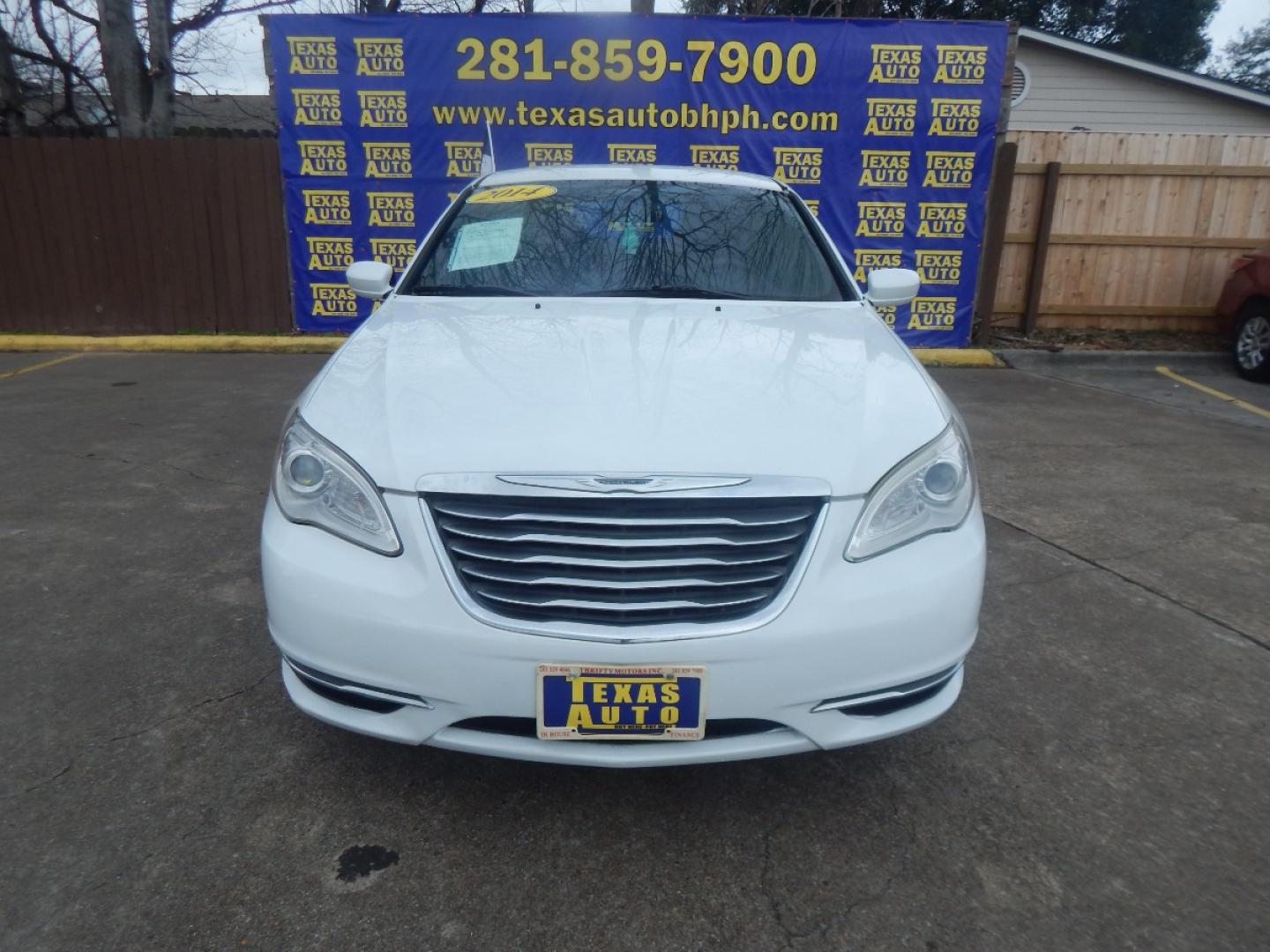 2014 WHITE Chrysler 200 LX (1C3CCBAB6EN) with an 2.4L L4 DOHC 16V engine, 6-Speed Automatic transmission, located at 16710 Clay Rd., Houston, TX, 77084, (281) 859-7900, 0.000000, 0.000000 - Low Donw. Low Payments. - Photo#1