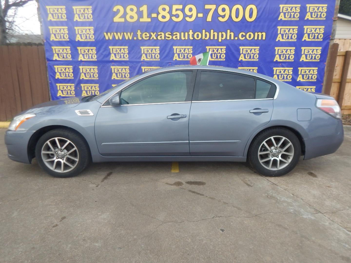 2011 Nissan Altima 2.5 S (1N4AL2AP3BN) with an 2.5L L4 DOHC 16V engine, located at 16710 Clay Rd., Houston, TX, 77084, (281) 859-7900, 0.000000, 0.000000 - Low Donw. Low Payments. - Photo#0