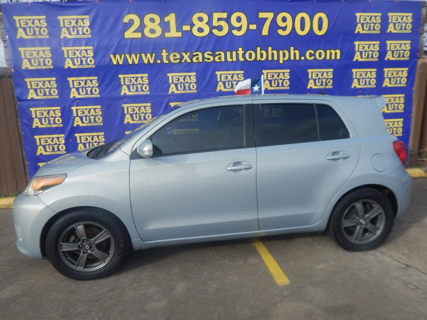 2013 GRAY Scion xD 5-Door Hatchback 4-Spd AT (JTKKUPB45D1) with an 1.8L L4 DOHC16V engine, 4-Speed Automatic transmission, located at 16710 Clay Rd., Houston, TX, 77084, (281) 859-7900, 0.000000, 0.000000 - Low Donw. Low Payments. - Photo#0