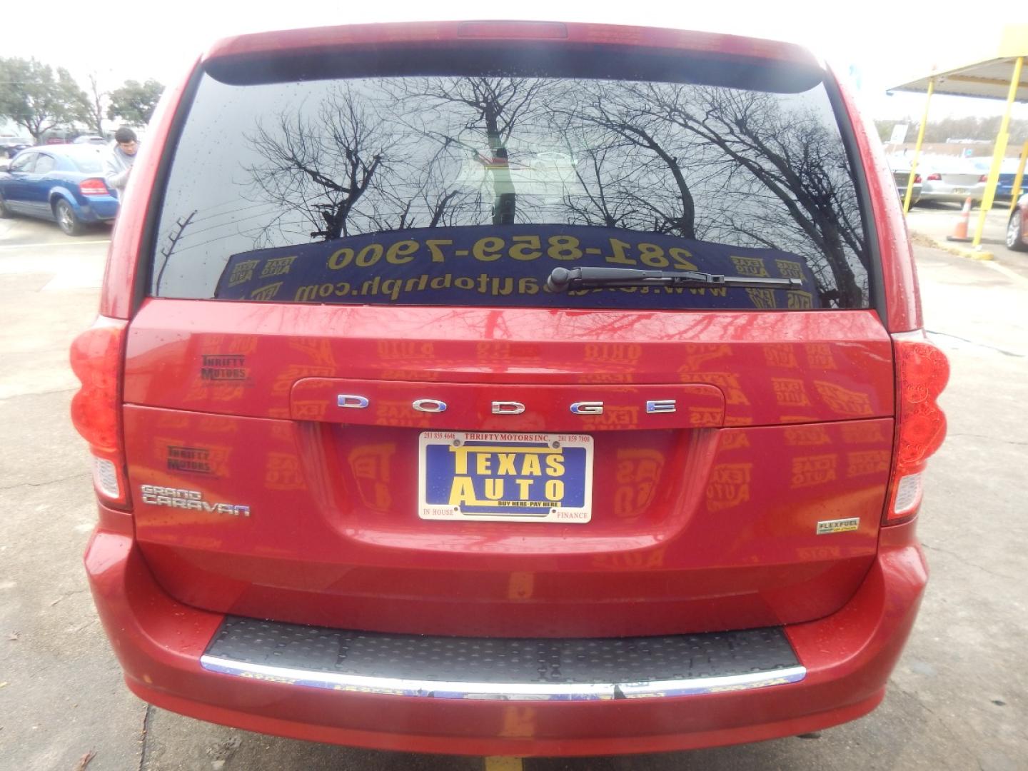 2012 RED Dodge Grand Caravan SXT (2C4RDGCG7CR) with an 3.6L V6 DOHC 24V engine, 6-Speed Automatic transmission, located at 16710 Clay Rd., Houston, TX, 77084, (281) 859-7900, 0.000000, 0.000000 - Low Donw. Low Payments. - Photo#5