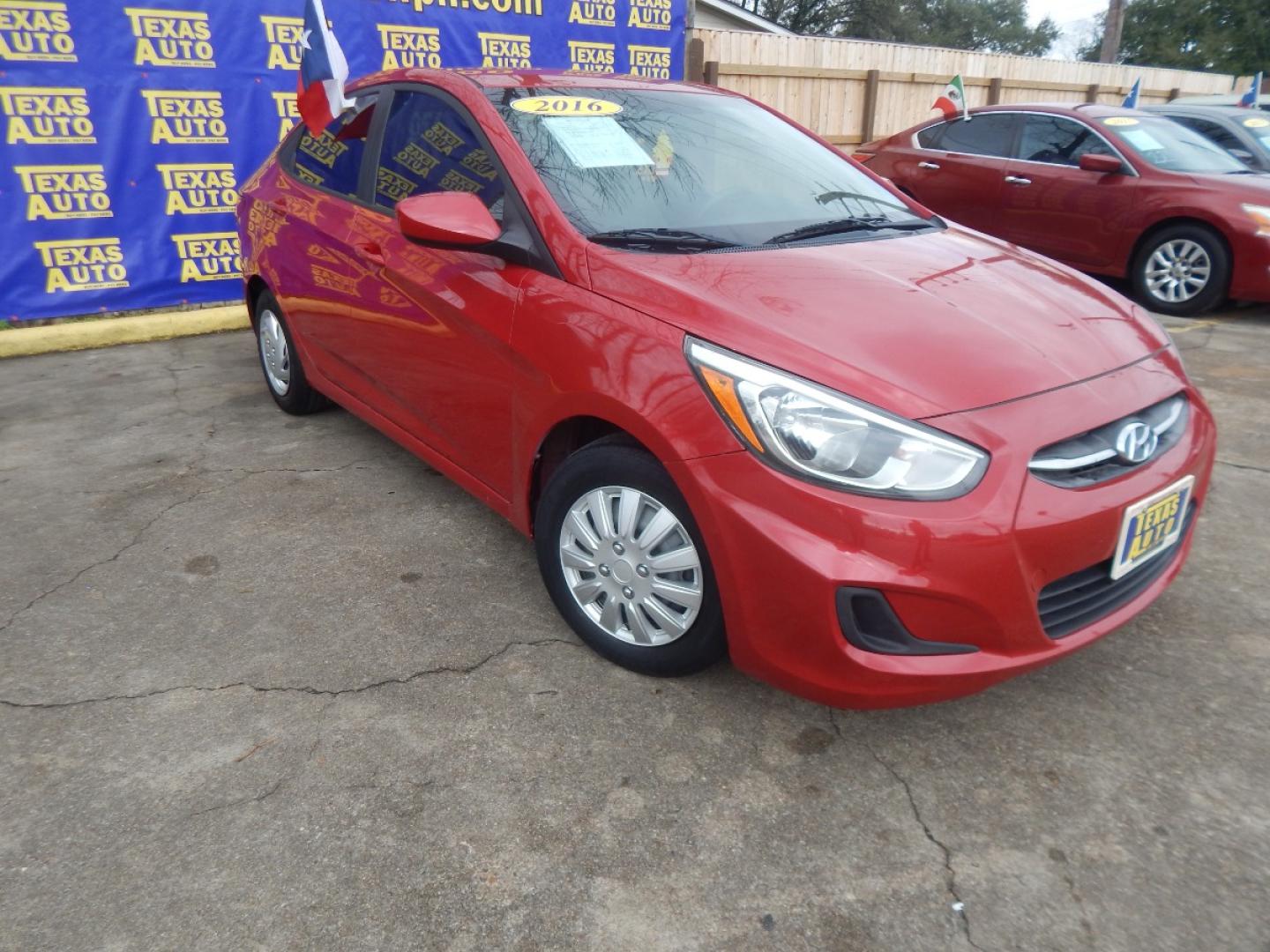 2016 RED HYUNDAI ACCENT SE 4-Door 6A (KMHCT4AE6GU) with an 1.6L L4 DOHC 16V engine, 6-SPEED AUTOMATIC transmission, located at 16710 Clay Rd., Houston, TX, 77084, (281) 859-7900, 0.000000, 0.000000 - Low Donw. Low Payments. - Photo#2