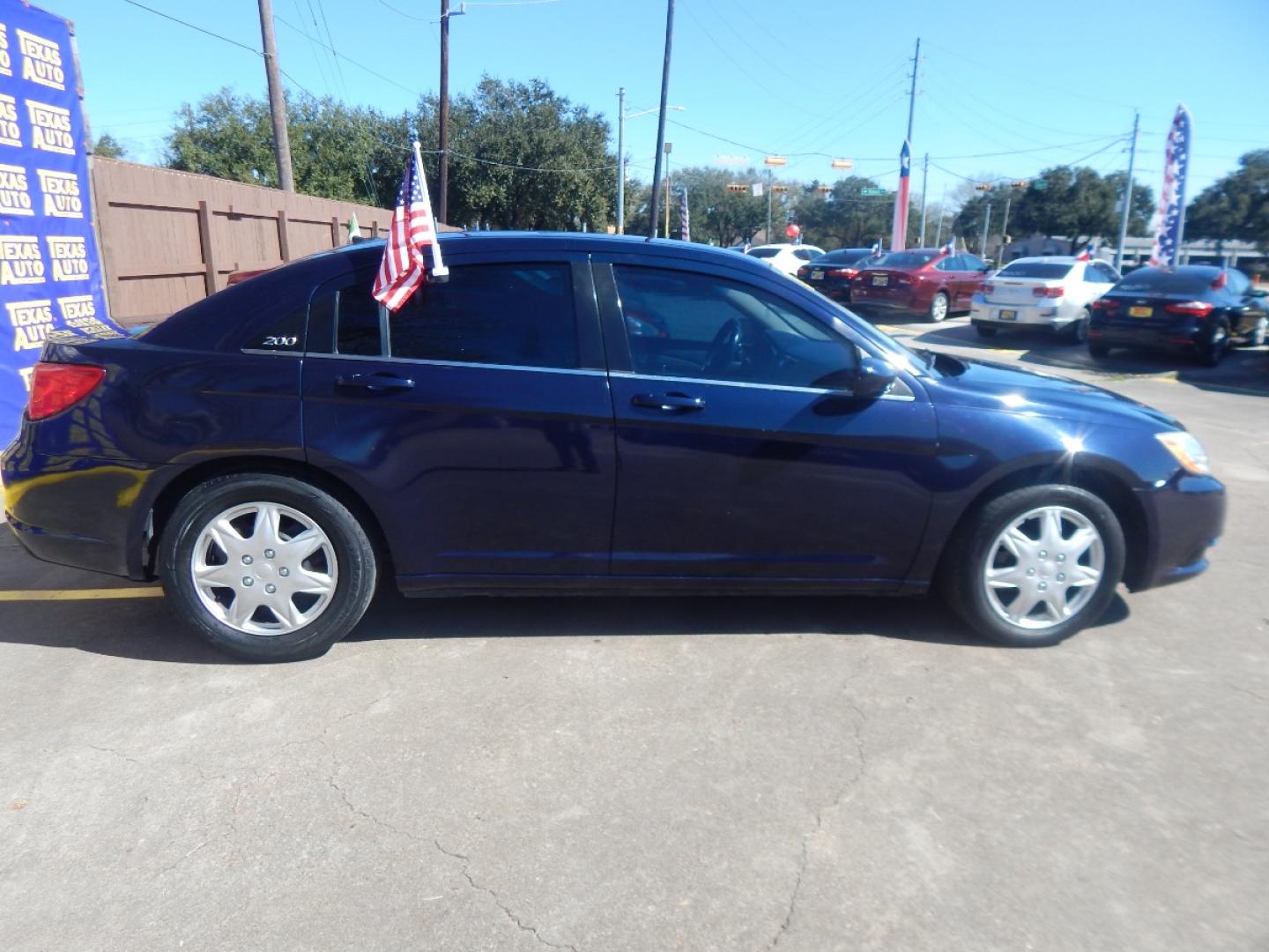 2014 BLUE Chrysler 200 LX (1C3CCBAB6EN) with an 2.4L L4 DOHC 16V engine, 6-Speed Automatic transmission, located at 16710 Clay Rd., Houston, TX, 77084, (281) 859-7900, 0.000000, 0.000000 - Low Donw. Low Payments. - Photo#4