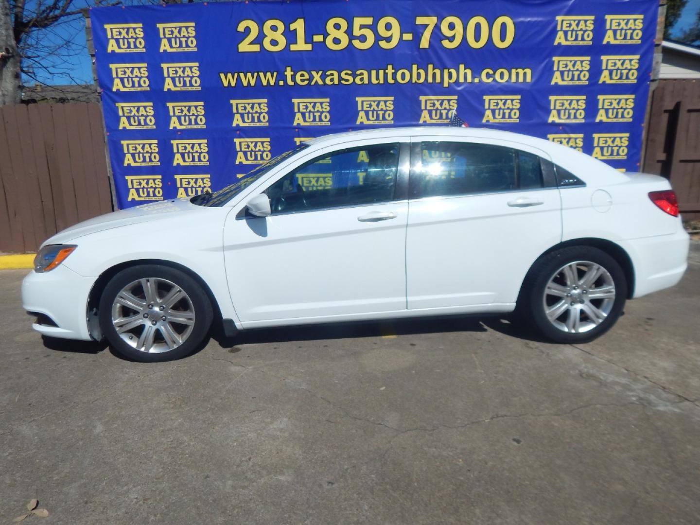 2013 WHITE Chrysler 200 Touring (1C3CCBBG6DN) with an 3.6L V6 DOHC 24V FFV engine, 6-Speed Automatic transmission, located at 16710 Clay Rd., Houston, TX, 77084, (281) 859-7900, 0.000000, 0.000000 - Low Donw. Low Payments. - Photo#0