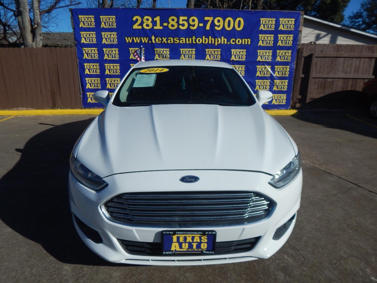 2014 WHITE Ford Fusion SE (3FA6P0H98ER) with an 2.0L L4 DOHC 16V engine, located at 16710 Clay Rd., Houston, TX, 77084, (281) 859-7900, 0.000000, 0.000000 - Low Donw. Low Payments. - Photo#1