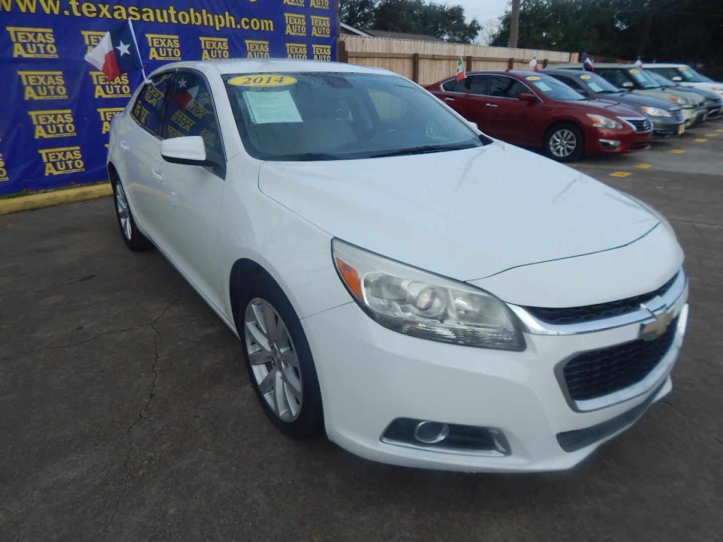 2014 WHITE CHEVROLET MALIBU 2LT (1G11E5SL7EF) with an 2.5L L4 DOHC 16V engine, 6-SPEED AUTOMATIC transmission, located at 16710 Clay Rd., Houston, TX, 77084, (281) 859-7900, 0.000000, 0.000000 - Low Donw. Low Payments. - Photo#3