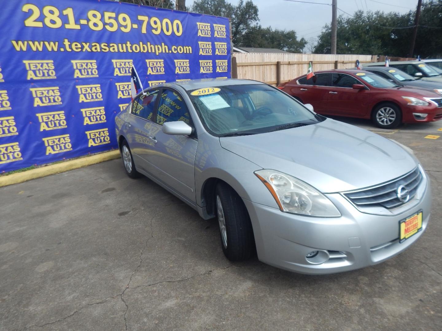 2012 SILVER NISSAN ALTIMA 2.5 S (1N4AL2APXCC) with an 2.5L L4 DOHC 16V engine, CVT OR 6-SPEED MANUAL transmission, located at 16710 Clay Rd., Houston, TX, 77084, (281) 859-7900, 0.000000, 0.000000 - Low Donw. Low Payments. - Photo#3