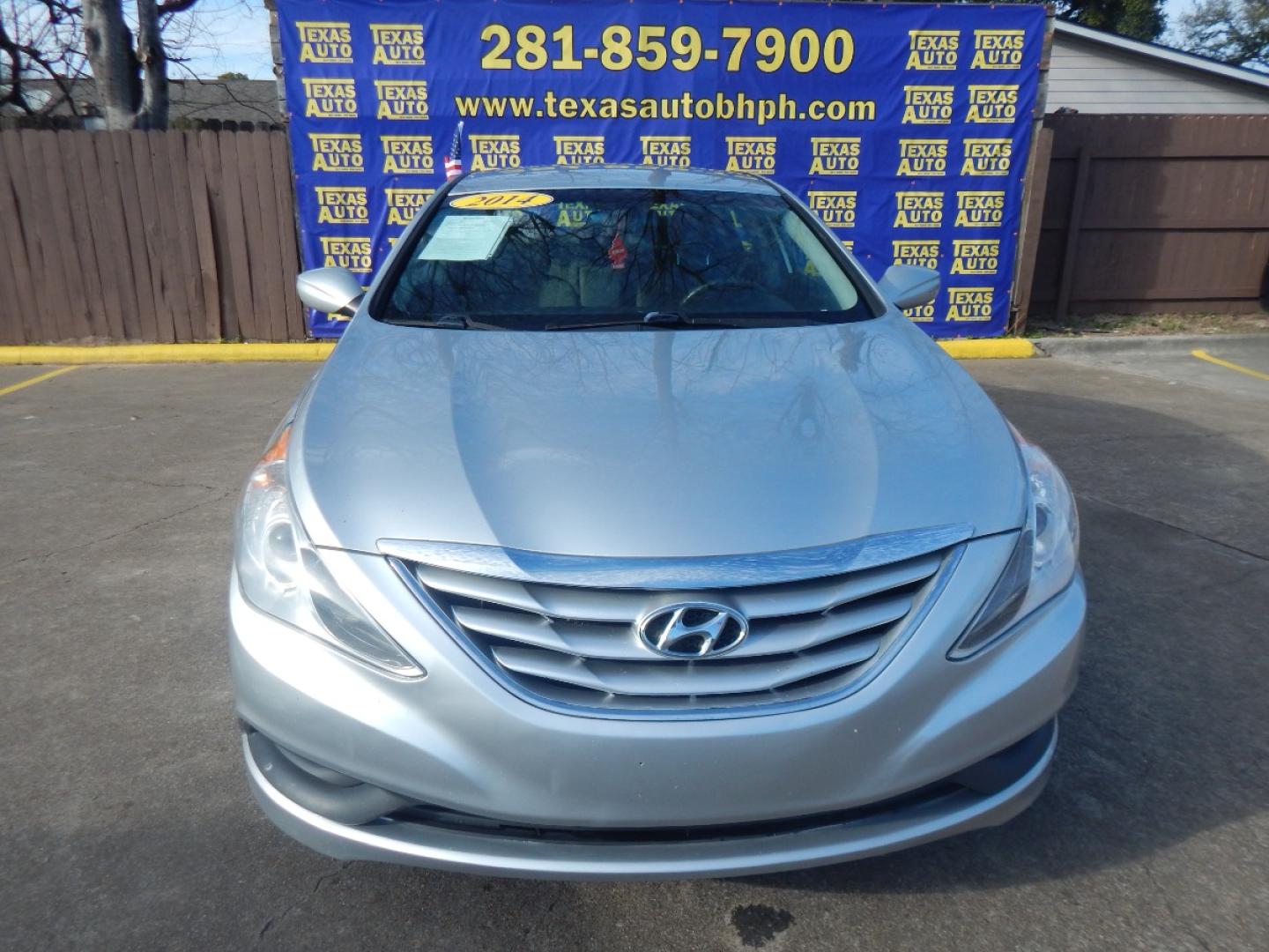 2014 GRAY Hyundai Sonata GLS (5NPEB4AC3EH) with an 2.4L L4 DOHC 16V engine, 6-Speed Automatic transmission, located at 16710 Clay Rd., Houston, TX, 77084, (281) 859-7900, 0.000000, 0.000000 - Low Down. Low Payments. - Photo#1