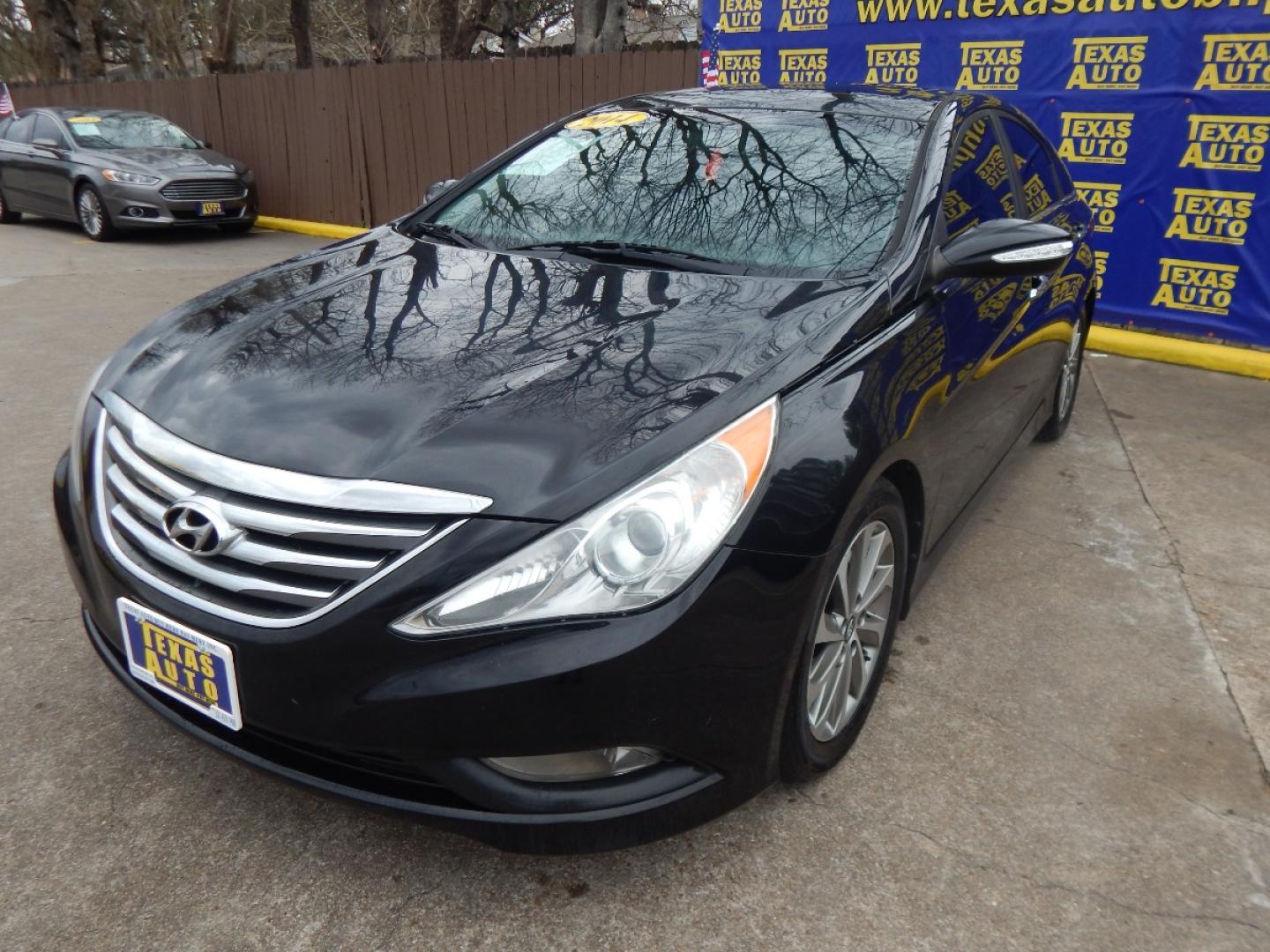 2014 BLACK Hyundai Sonata Limited Auto (5NPEC4AC7EH) with an 2.4L L4 DOHC 16V engine, 6-Speed Automatic transmission, located at 16710 Clay Rd., Houston, TX, 77084, (281) 859-7900, 0.000000, 0.000000 - Low Down. Low Payments. - Photo#2