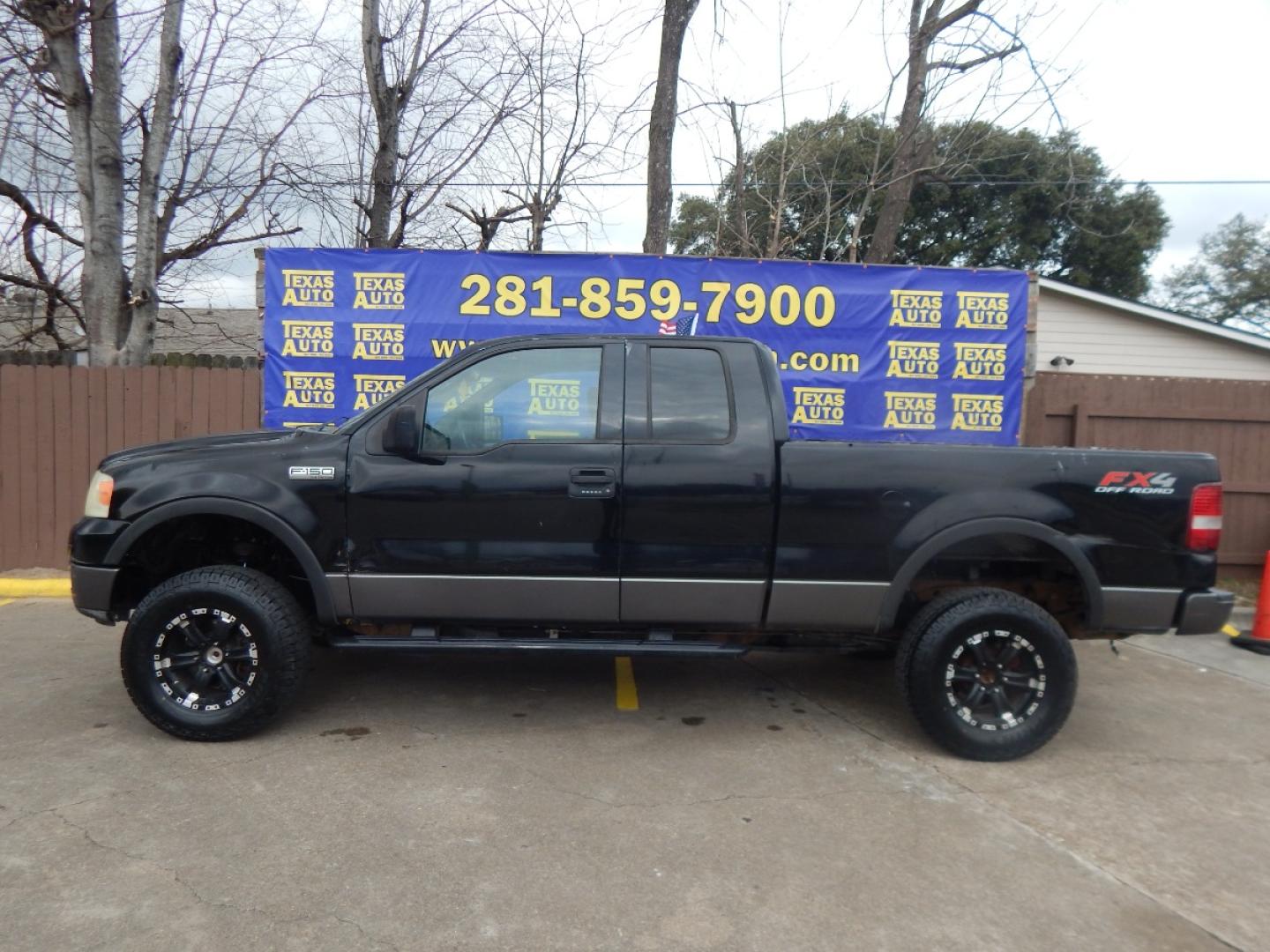 2004 BLACK Ford F-150 FX4 SuperCab 4WD (1FTPX14554N) with an 5.4L V6 SOHC 16V engine, 4-Speed Automatic Overdrive transmission, located at 16710 Clay Rd., Houston, TX, 77084, (281) 859-7900, 0.000000, 0.000000 - Cash. - Photo#0