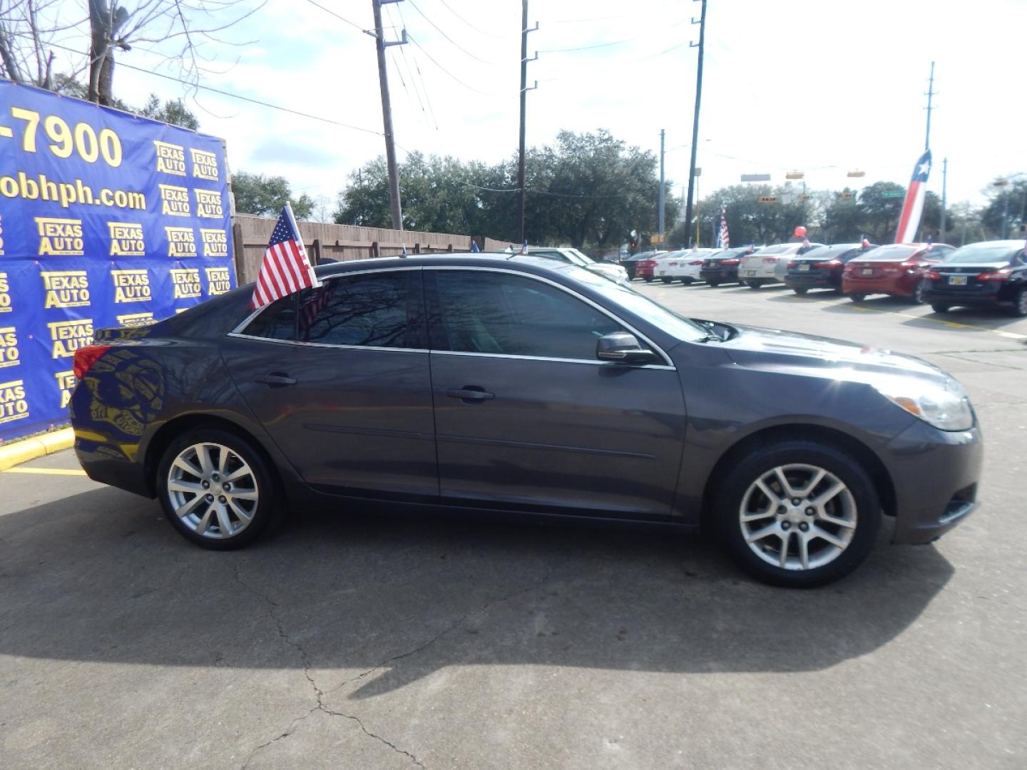 2013 SILVER Chevrolet Malibu 1LT (1G11C5SA1DF) with an 2.5L L4 DOHC 16V engine, 6-Speed Automatic transmission, located at 16710 Clay Rd., Houston, TX, 77084, (281) 859-7900, 0.000000, 0.000000 - Low Down. Low Payments. - Photo#4