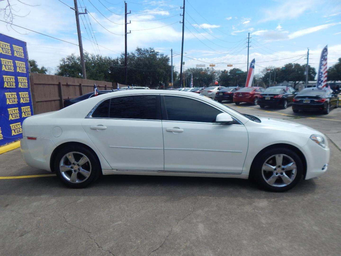 2011 WHITE Chevrolet Malibu 2LT (1G1ZD5E15BF) with an 2.4L L4 DOHC 16V engine, 4-Speed Automatic transmission, located at 16710 Clay Rd., Houston, TX, 77084, (281) 859-7900, 0.000000, 0.000000 - Low Down. Low Payments. - Photo#4