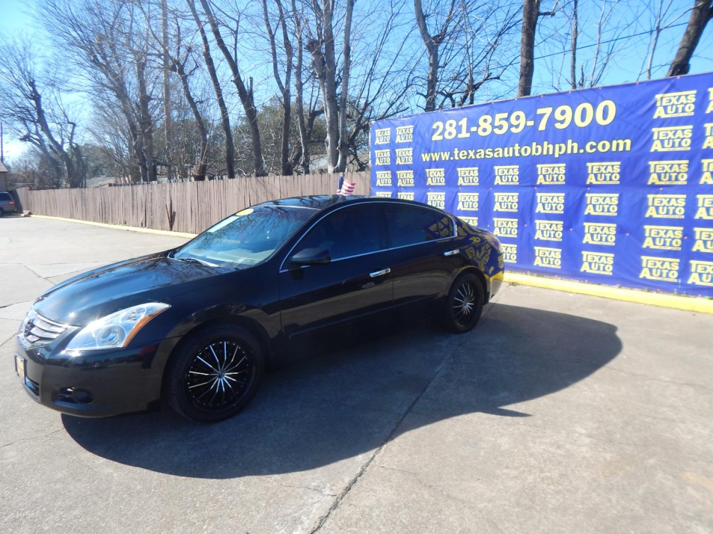 2012 BLACK Nissan Altima 2.5 S (1N4AL2AP1CN) with an 2.5L L4 DOHC 16V engine, located at 16710 Clay Rd., Houston, TX, 77084, (281) 859-7900, 0.000000, 0.000000 - Low Down. Low Payments. - Photo#2