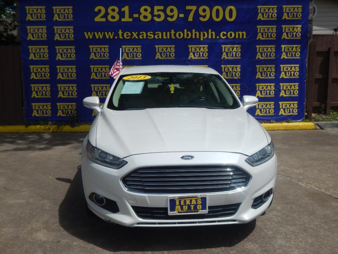 2013 WHITE Ford Fusion SE (3FA6P0HR8DR) with an 1.6L L4 DOHC 16V engine, located at 16710 Clay Rd., Houston, TX, 77084, (281) 859-7900, 0.000000, 0.000000 - Low Down. Low Payments. - Photo#1