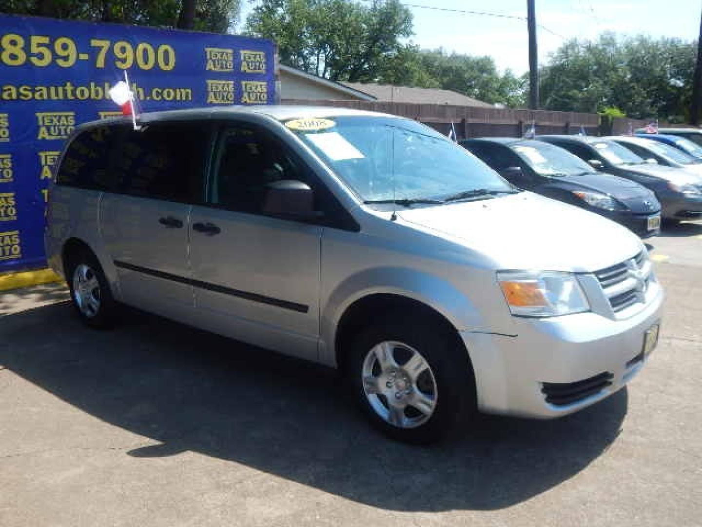 2008 GRAY Dodge Caravan SE (2D8HN44H48R) with an 3.3L V6 OHV 12V engine, 4-Speed Automatic transmission, located at 16710 Clay Rd., Houston, TX, 77084, (281) 859-7900, 0.000000, 0.000000 - Low Down. Low Payments. - Photo#3