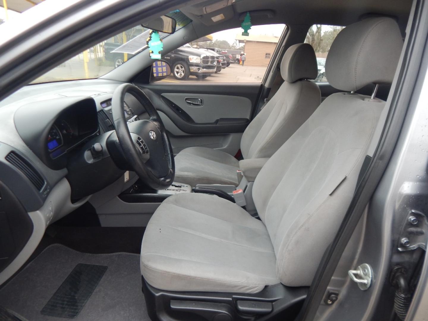 2010 GRAY HYUNDAI ELANTRA SE (KMHDU4AD5AU) with an 2.0L L4 DOHC 16V engine, 4-SPEED AUTOMATIC OR 5-SPEED MANUAL transmission, located at 16710 Clay Rd., Houston, TX, 77084, (281) 859-7900, 0.000000, 0.000000 - Low Donw. Low Payments. - Photo#6