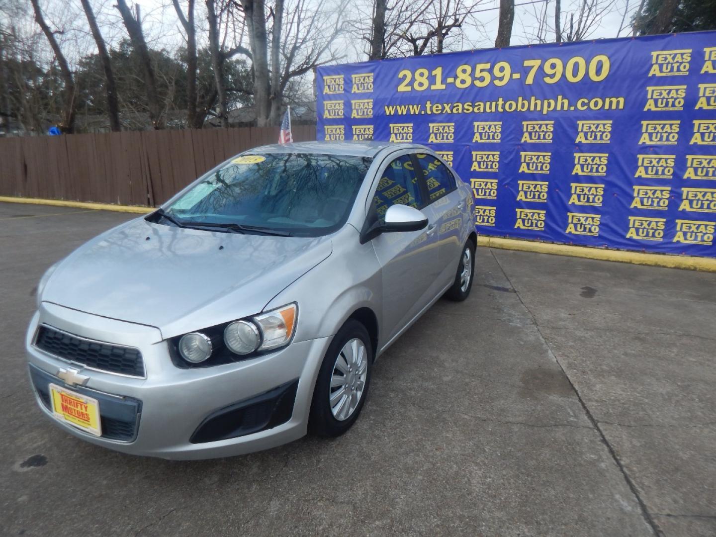 2015 GRAY CHEVROLET SONIC LS Auto Sedan (1G1JA5SH6F4) with an 1.8L L4 DOHC 24V engine, 6-SPEED AUTOMATIC transmission, located at 16710 Clay Rd., Houston, TX, 77084, (281) 859-7900, 0.000000, 0.000000 - Low Donw. Low Payments. - Photo#2