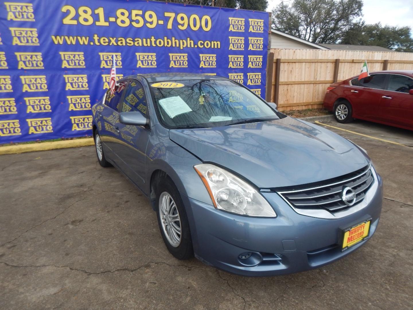 2012 GRAY NISSAN ALTIMA 2.5 S (1N4AL2AP1CC) with an 2.5L L4 DOHC 16V engine, CVT OR 6-SPEED MANUAL transmission, located at 16710 Clay Rd., Houston, TX, 77084, (281) 859-7900, 0.000000, 0.000000 - Low Donw. Low Payments. - Photo#3