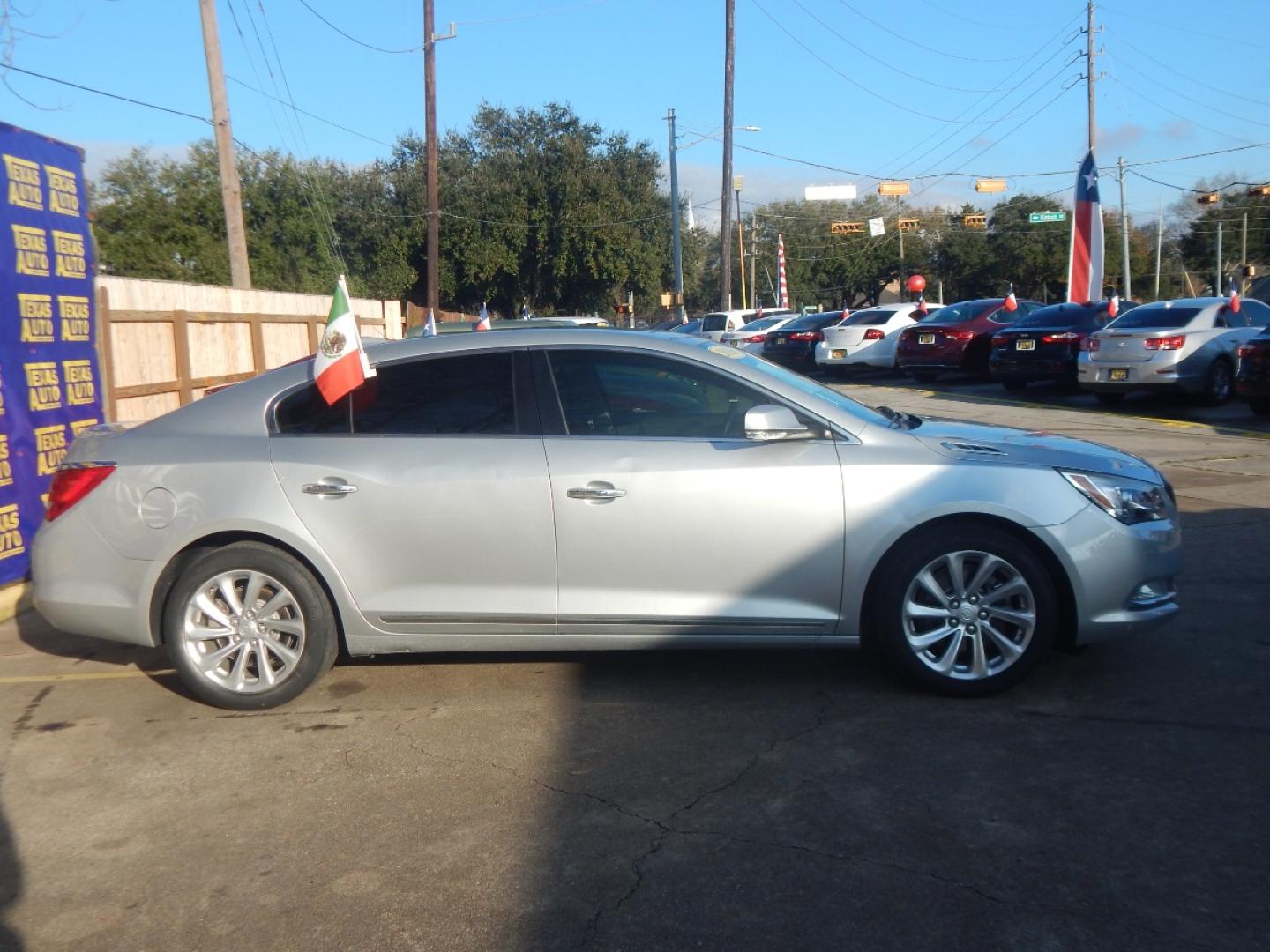 2016 SILVER BUICK LACROSSE Leather Package (1G4GB5G31GF) with an 3.6L V6 DOHC 24V FFV engine, 6-SPEED AUTOMATIC transmission, located at 16710 Clay Rd., Houston, TX, 77084, (281) 859-7900, 0.000000, 0.000000 - Low Donw. Low Payments. - Photo#4