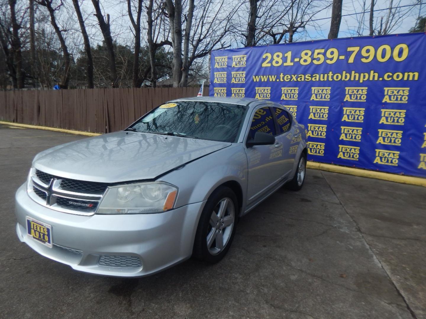 2012 SILVER DODGE AVENGER Base (1C3CDZAB1CN) with an 2.4L L4 DOHC 16V engine, 4-SPEED AUTOMATIC transmission, located at 16710 Clay Rd., Houston, TX, 77084, (281) 859-7900, 0.000000, 0.000000 - Low Donw. Low Payments. - Photo#2