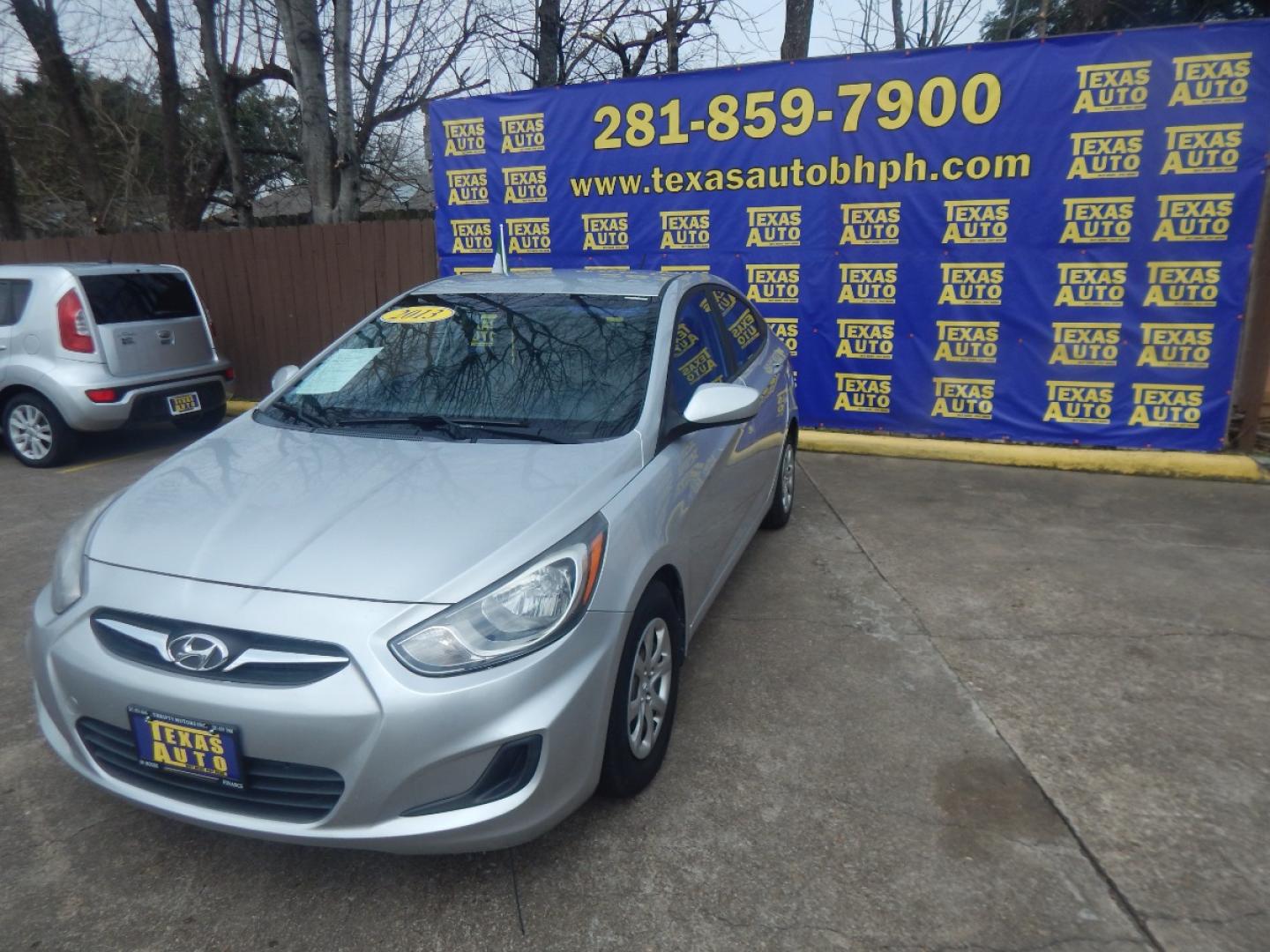 2013 SILVER HYUNDAI ACCENT GLS 4-Door (KMHCT4AE8DU) with an 1.6L L4 DOHC 16V engine, AUTOMATIC transmission, located at 16710 Clay Rd., Houston, TX, 77084, (281) 859-7900, 0.000000, 0.000000 - Low Donw. Low Payments. - Photo#2