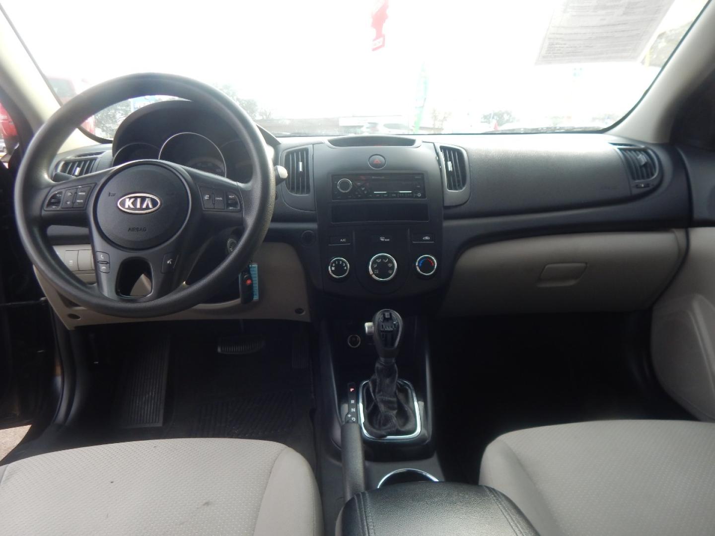 2011 BLACK KIA FORTE EX (KNAFU4A26B5) with an 2.0L L4 DOHC 16V engine, AUTOMATIC transmission, located at 16710 Clay Rd., Houston, TX, 77084, (281) 859-7900, 0.000000, 0.000000 - Low Donw. Low Payments. - Photo#8