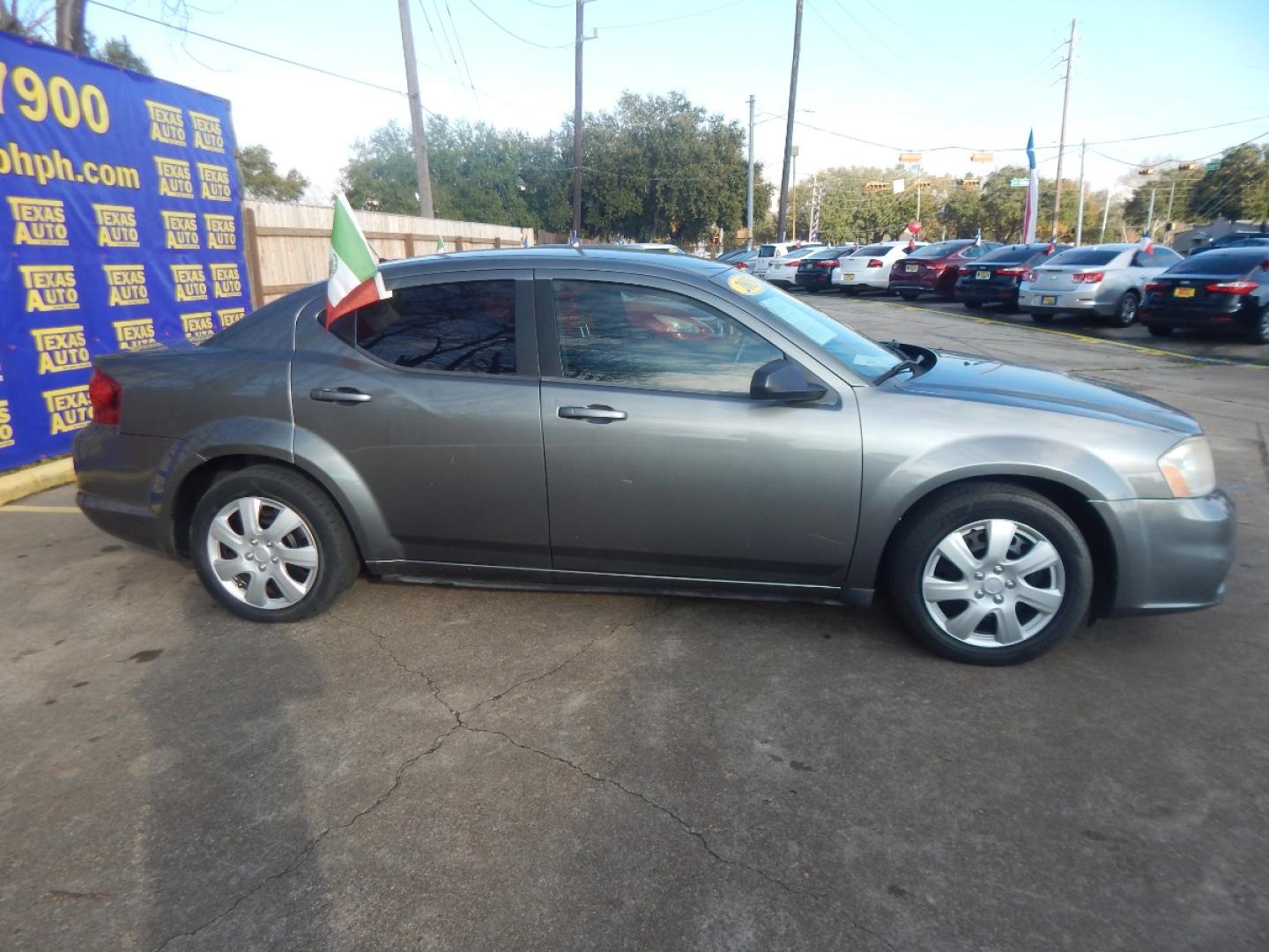 2013 GRAY DODGE AVENGER Base (1C3CDZAB5DN) with an 2.4L L4 DOHC 16V engine, 4-SPEED AUTOMATIC transmission, located at 16710 Clay Rd., Houston, TX, 77084, (281) 859-7900, 0.000000, 0.000000 - Low Donw. Low Payments. - Photo#4