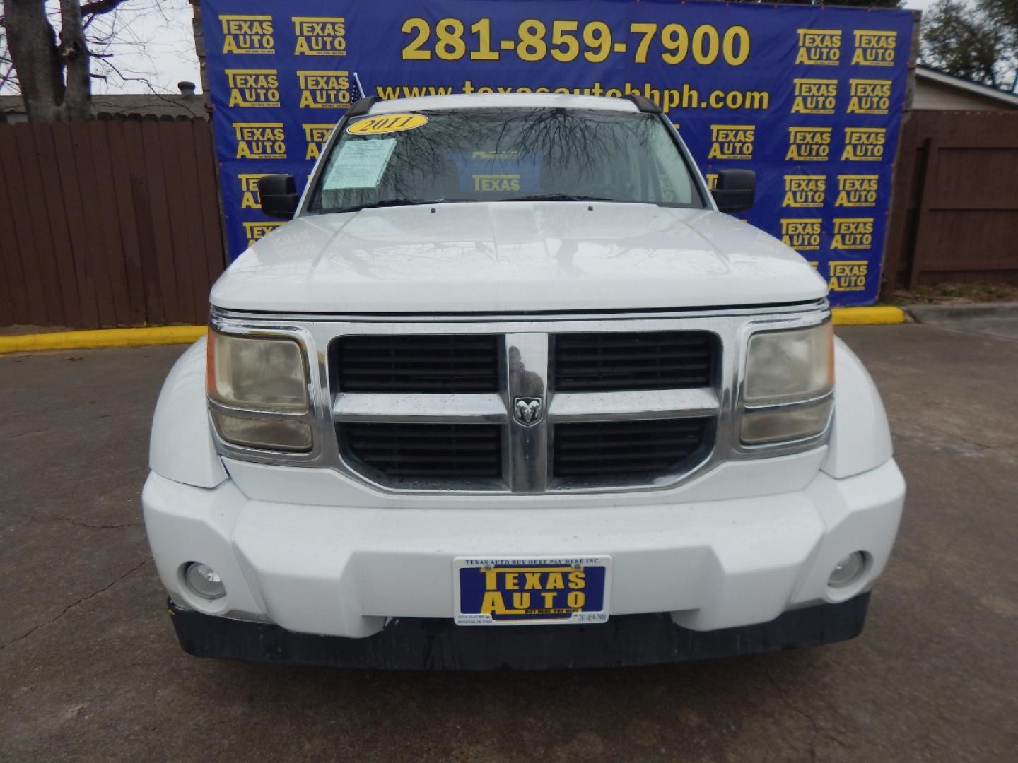 2011 WHITE DODGE NITRO SE 2WD (1D4PT2GK5BW) with an 3.7L V6 SOHC 12V engine, 4-SPEED AUTOMATIC OR 6-SPEED MANUAL transmission, located at 16710 Clay Rd., Houston, TX, 77084, (281) 859-7900, 0.000000, 0.000000 - Low Donw. Low Payments. - Photo#2