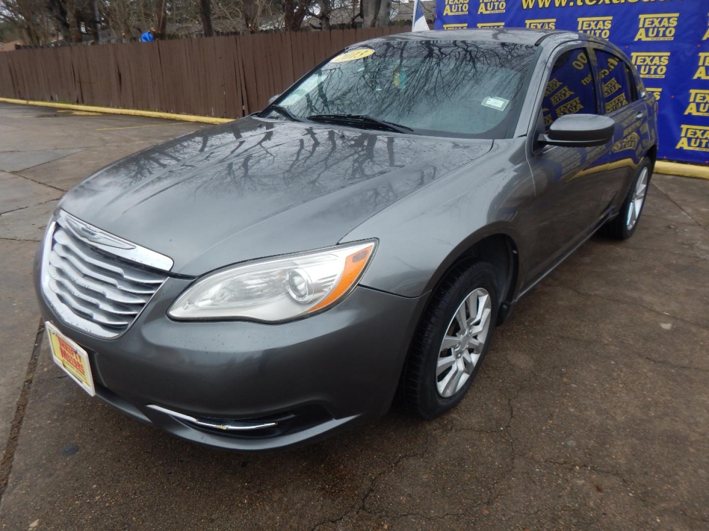 2013 GRAY CHRYSLER 200 Touring (1C3CCBBB4DN) with an 2.4L L4 DOHC 16V engine, 6-SPEED AUTOMATIC transmission, located at 16710 Clay Rd., Houston, TX, 77084, (281) 859-7900, 0.000000, 0.000000 - Low Donw. Low Payments. - Photo#3