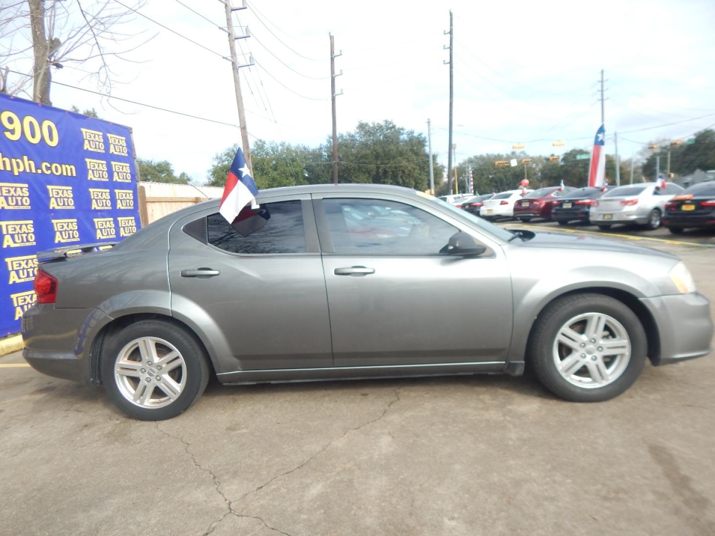 2013 GRAY DODGE AVENGER SE (1C3CDZAG9DN) with an 3.6L V6 DOHC 24V FFV engine, 6-SPEED AUTOMATIC transmission, located at 16710 Clay Rd., Houston, TX, 77084, (281) 859-7900, 0.000000, 0.000000 - Low Donw. Low Payments. - Photo#4