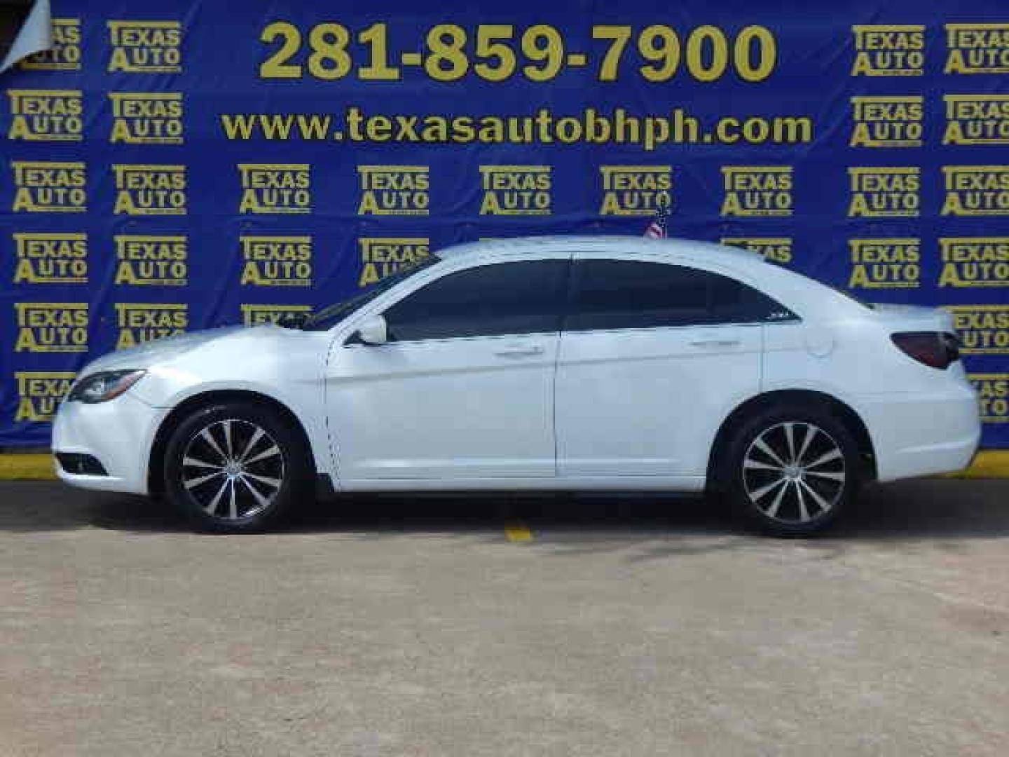 2013 WHITE /BEIGE CHRYSLER 200 Touring (1C3CCBBB4DN) with an 2.4L L4 DOHC 16V engine, 6-SPEED AUTOMATIC transmission, located at 16710 Clay Rd., Houston, TX, 77084, (281) 859-7900, 0.000000, 0.000000 - Low Down. Low Payments - Photo#0