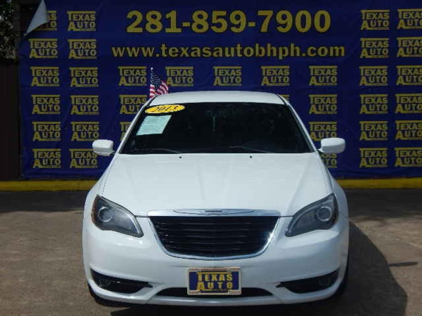 2013 WHITE /BEIGE CHRYSLER 200 Touring (1C3CCBBB4DN) with an 2.4L L4 DOHC 16V engine, 6-SPEED AUTOMATIC transmission, located at 16710 Clay Rd., Houston, TX, 77084, (281) 859-7900, 0.000000, 0.000000 - Low Down. Low Payments - Photo#1