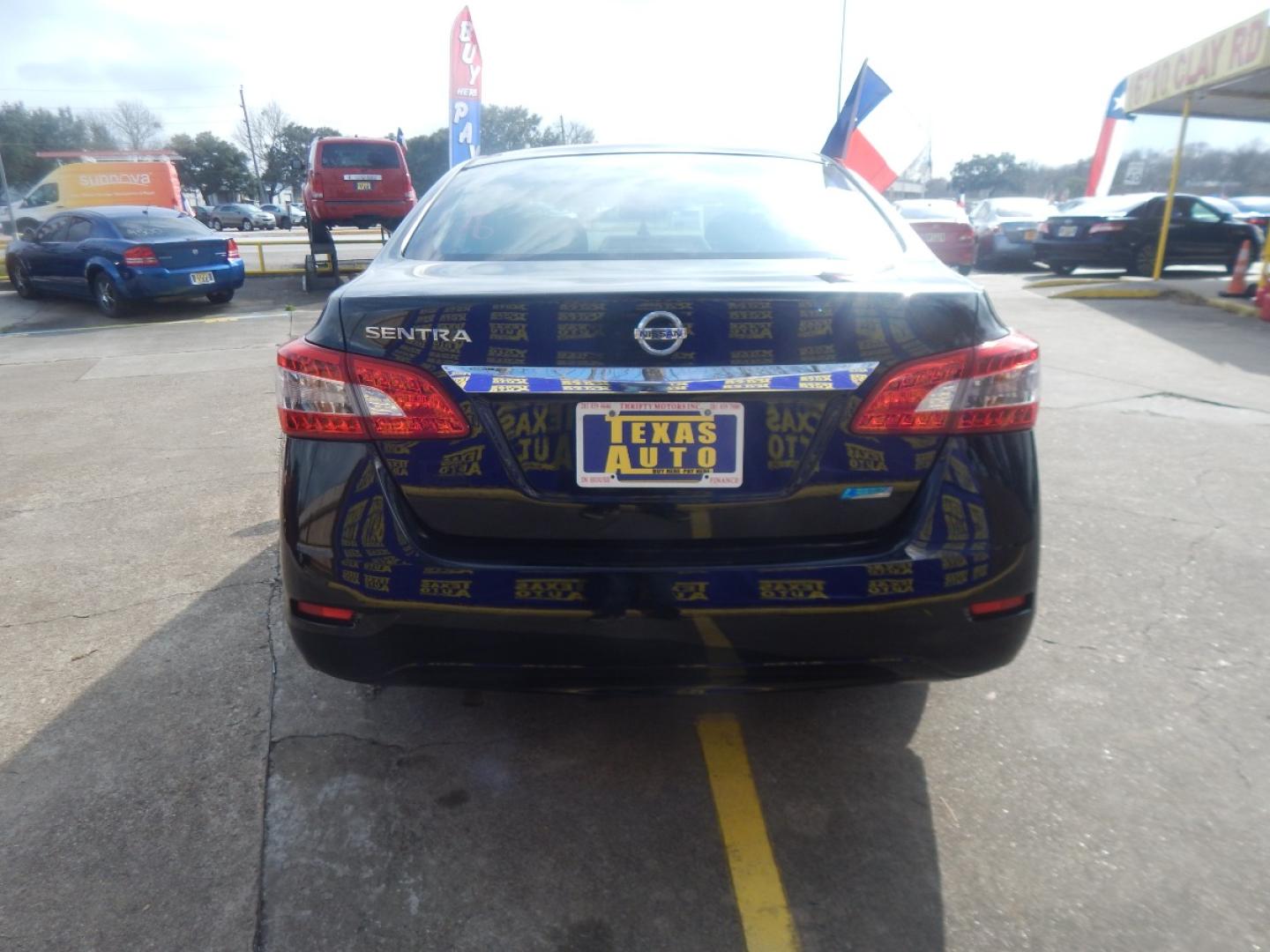 2013 BLACK NISSAN SENTRA S 6MT (3N1AB7AP3DL) with an 1.8L L4 SFI DOHC 16V engine, 6-SPEED MANUAL transmission, located at 16710 Clay Rd., Houston, TX, 77084, (281) 859-7900, 0.000000, 0.000000 - Low Donw. Low Payments. - Photo#5